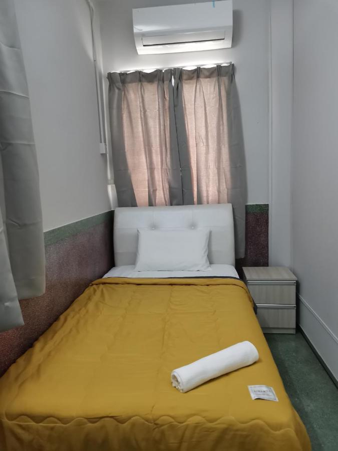 G Fortune Guest House Victoria Green George Town Exterior photo