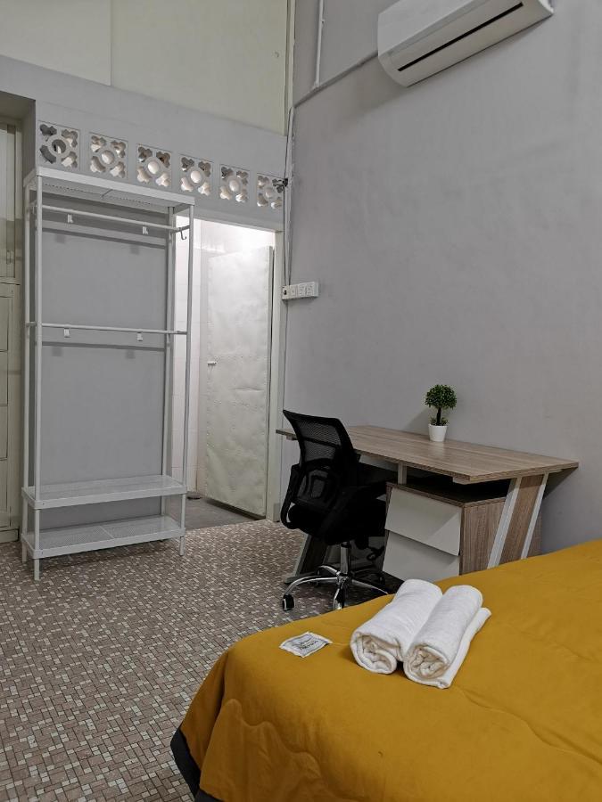 G Fortune Guest House Victoria Green George Town Exterior photo