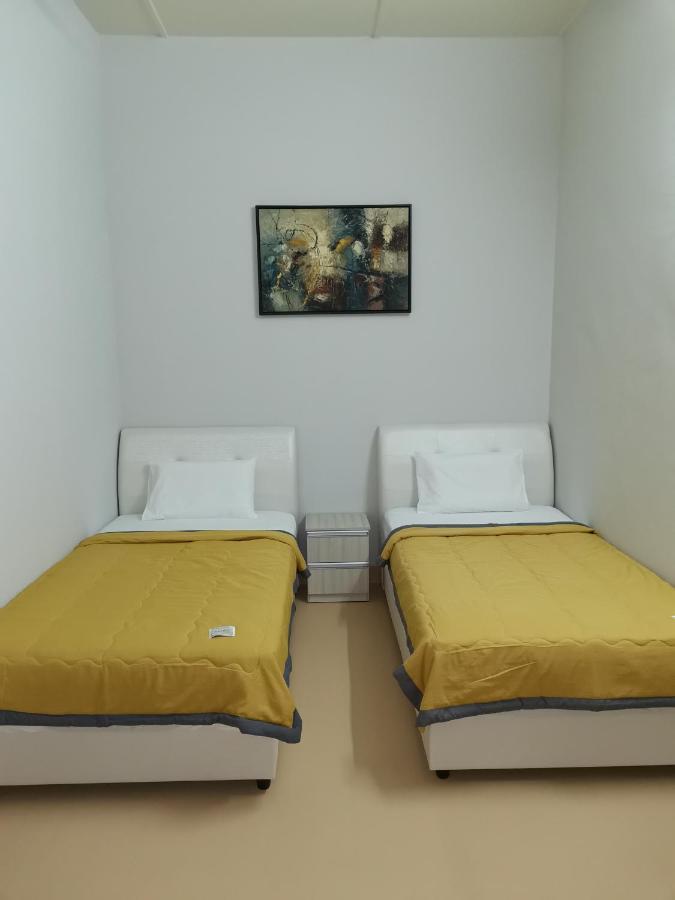 G Fortune Guest House Victoria Green George Town Exterior photo