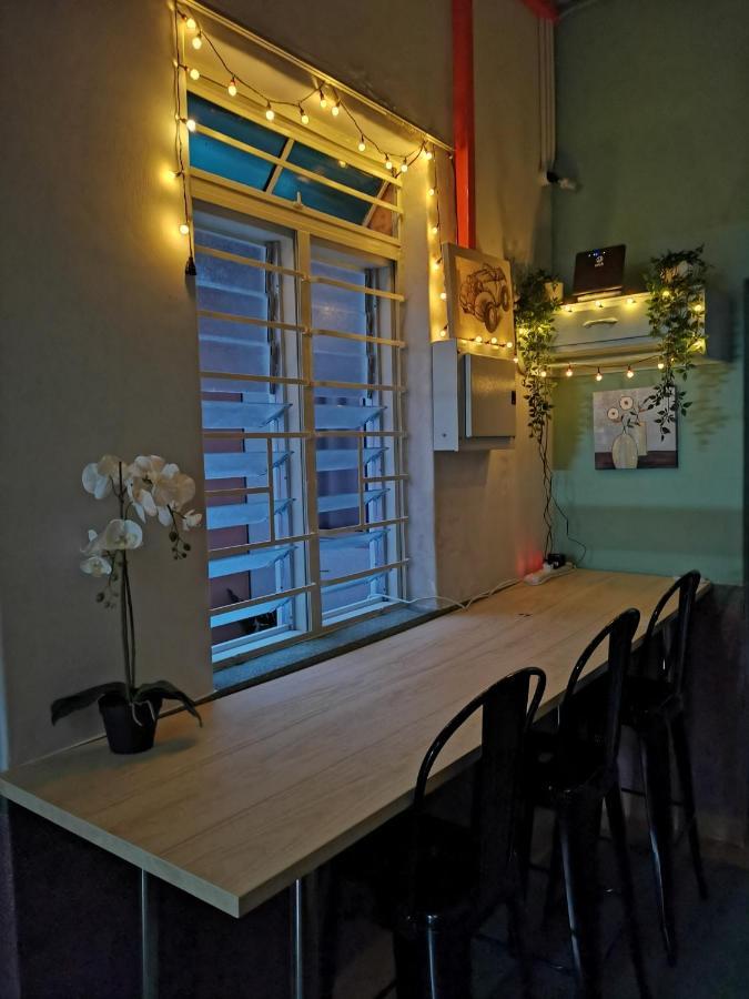 G Fortune Guest House Victoria Green George Town Exterior photo