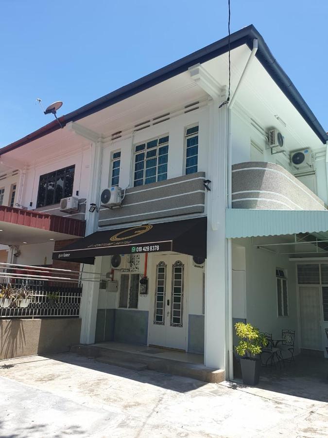 G Fortune Guest House Victoria Green George Town Exterior photo